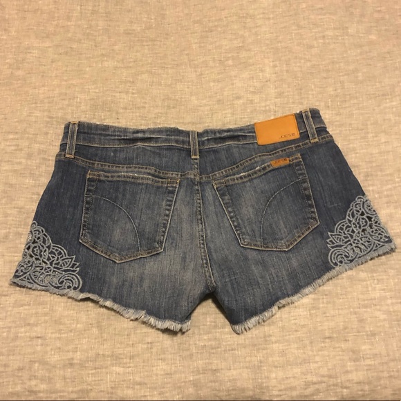 Joe’s Jeans Cut off Shorts - The Ozzie - Picture 2 of 9